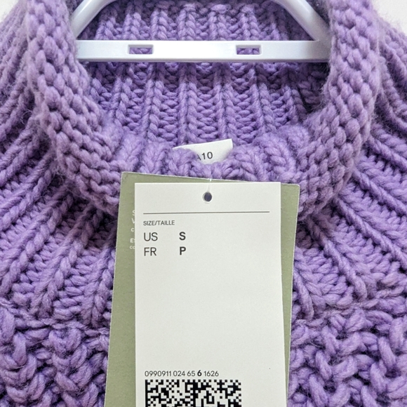 Purple knit turtleneck - Picture 1 of 2